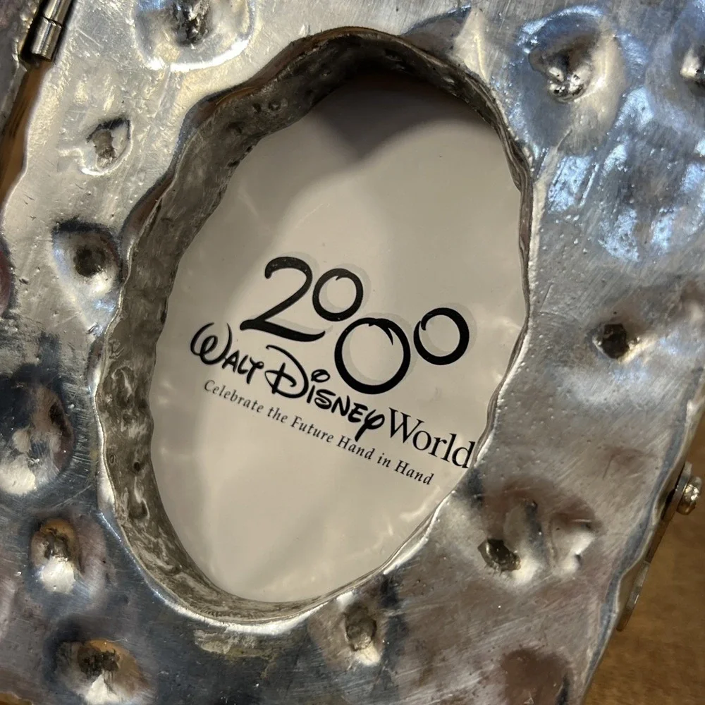 Disney World 2000 Spaceship Earth Silver 3D Picture Photo Frame